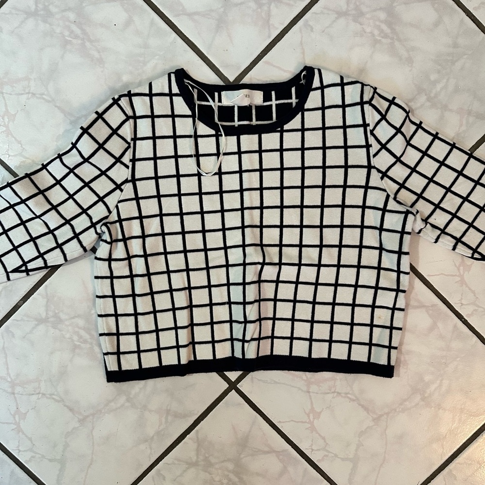 Forever 21 Black and White Grid Sweater
